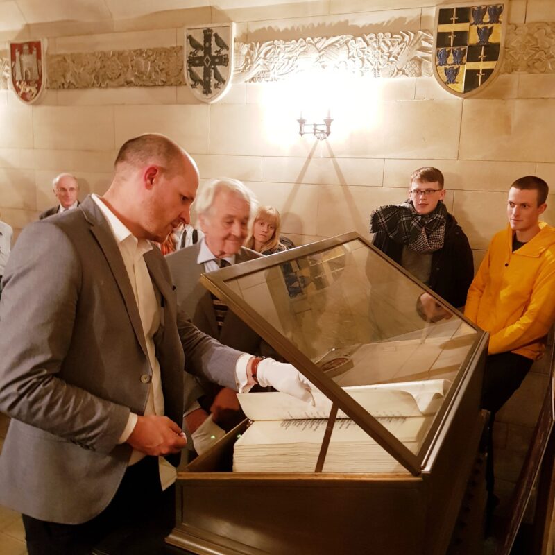 Guided Tour of Wales' Temple of Peace - Remembrance Day lunchtime tour